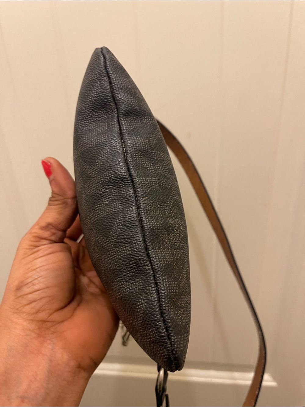 Michael Michael Kors please check all picture of condition - Picture 10 of 17